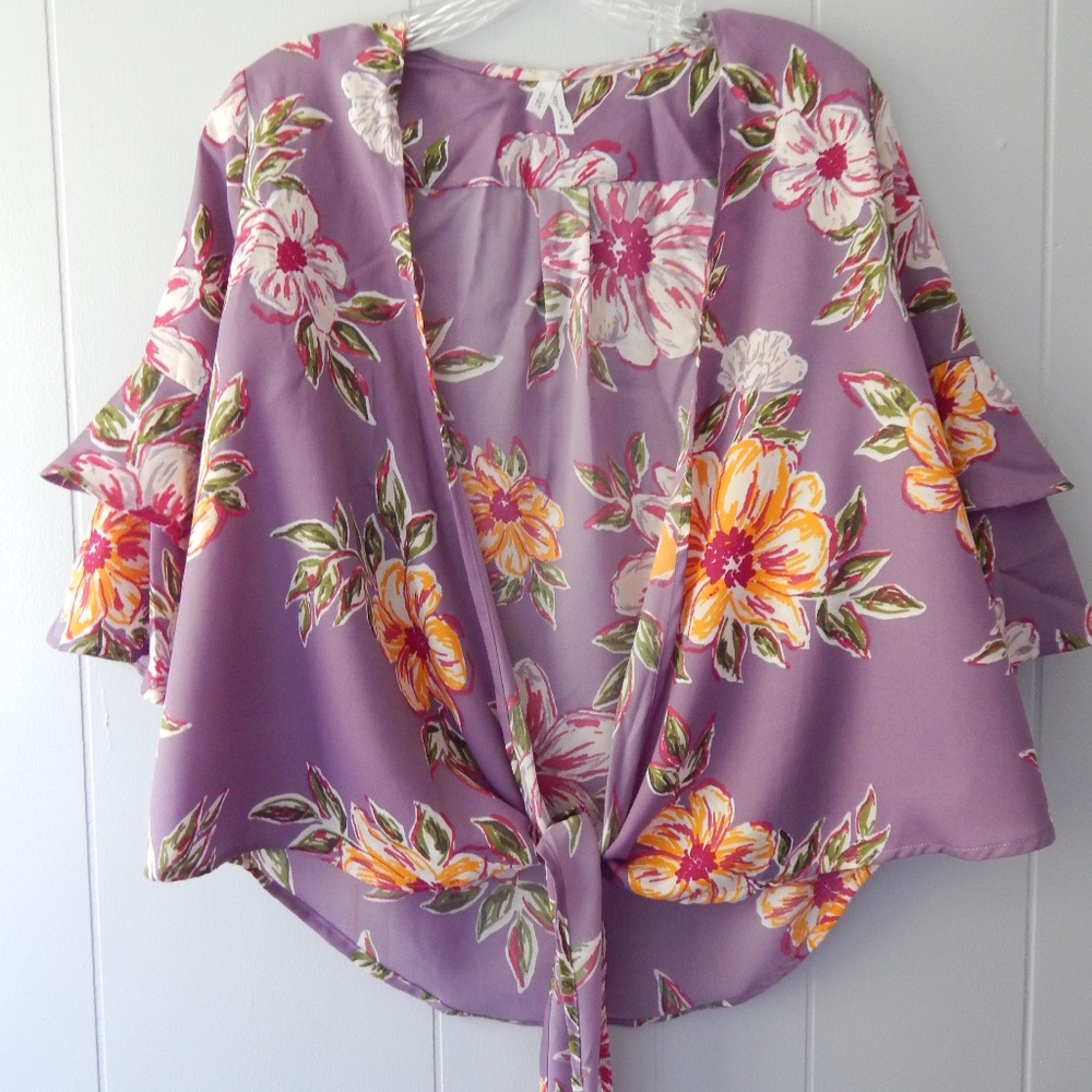 Live 4 Truth / Floral kimono